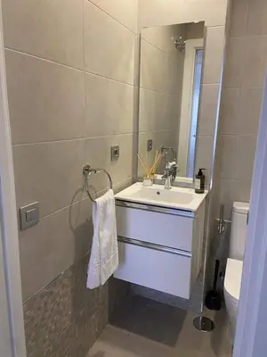 Un baño de Castelar Rooms