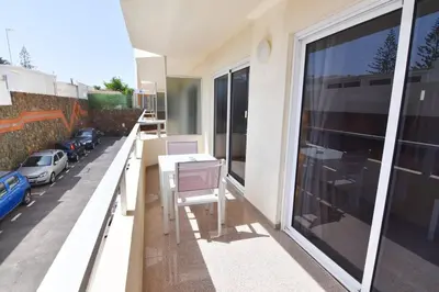 Un balcón o terraza de Las Camelias 215 By Pride Holiday Rentals