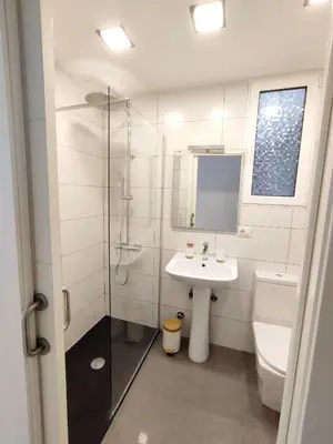 Un baño de Las Canteras Suite