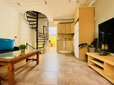 Una cocina o zona de cocina en Cozy and Sunny Bungalow in Maspalomas