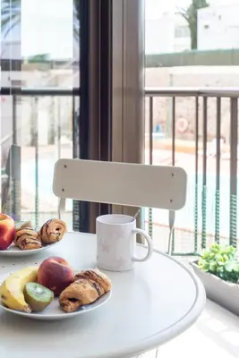 Comida en o cerca de este apartamento