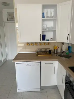 Una cocina o zona de cocina en Casa Mar y Sol - Seaview - private parking-renovated studio