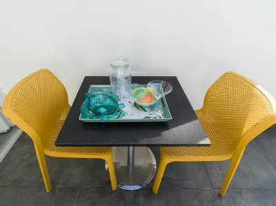 Comida en o cerca de este apartamento