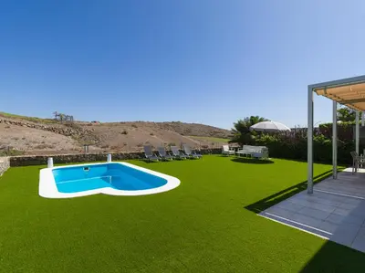 Piscina en o cerca de Salobre private pool overlooking to the golf course- Pet friendly