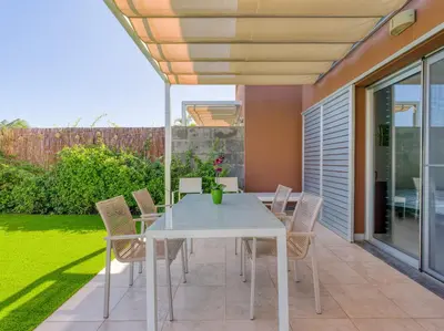 Un balcón o terraza de Salobre private pool overlooking to the golf course- Pet friendly