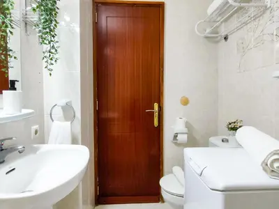 Un baño de Beach Friendly Holiday Home