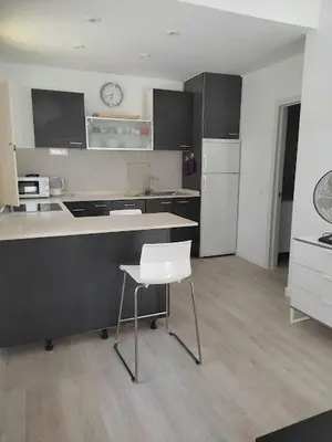 Una cocina o zona de cocina en Charming 1 Bedroom Apartment in Puerto de Mogn