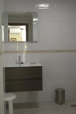 Un baño de APARTAMENTO AVDA. LAS ARTES