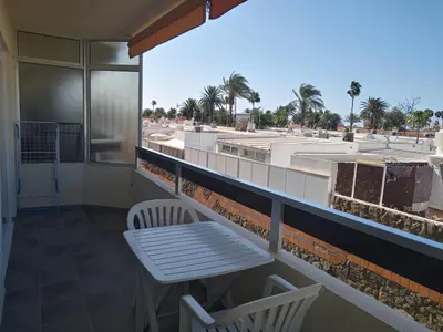 Un balcón o terraza de Playa del Ingles - J&J near Yumbo