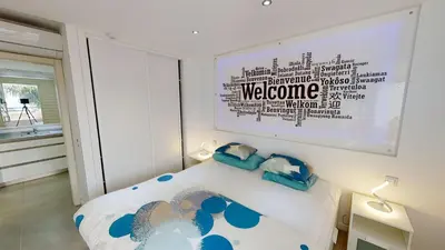 Cama o camas de una habitación en Modern Designer Apartment