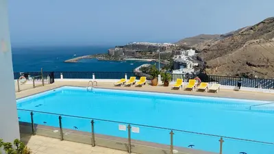 Piscina en o cerca de Boho style bungalow with ocean view