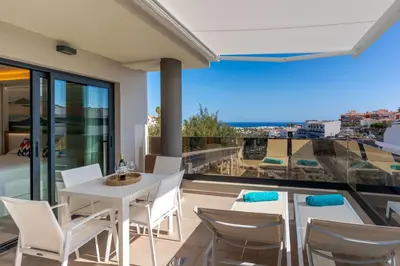 Un balcón o terraza de Apartments Sydenbygg Arguineguin