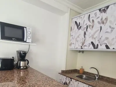 Una cocina o zona de cocina en The SunSpot Apartment Playa del Inglés