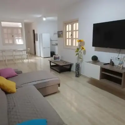 LA CASITA VECINDARIO