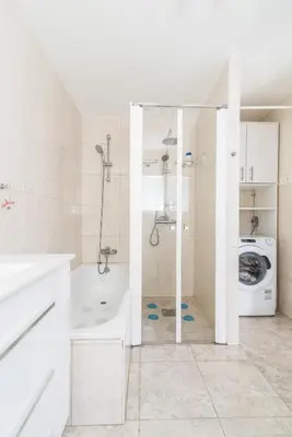 Un baño de Home2Book Stunning Apartment Rocas Rojas