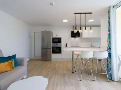 Una cocina o zona de cocina en Olas Suites Playa del Ingles