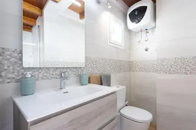 Un baño de Casa Maria with Roque Nublo view