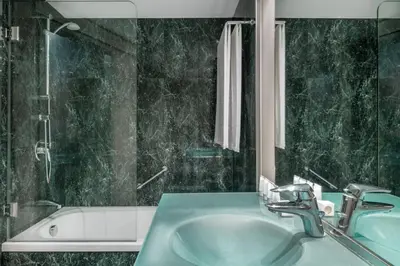 Un baño de AC Hotel Gran Canaria by Marriott