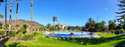Piscina en o cerca de Rocas Rojas