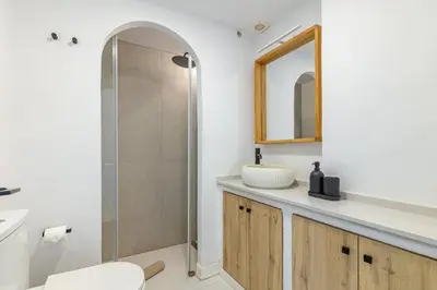 Un baño de HORIZON VACATION HOME - Aloe 112