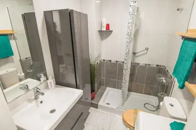 Un baño de ABC - Apartment Beach & City + Balcony 6m2