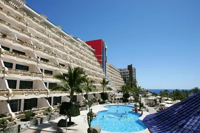 Piscina en o cerca de Hotel LIVVO Lago Taurito & Aquapark