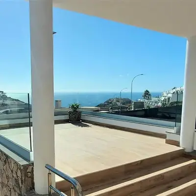 Villa Playa Amadores - Luxury villa with heated pool