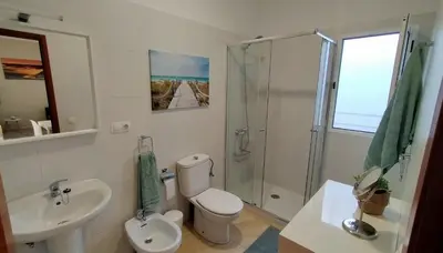 Un baño de Amplio y Luminoso