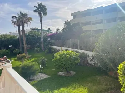 Jardín al aire libre en Playa Pirata Apartment IKiGai with AC