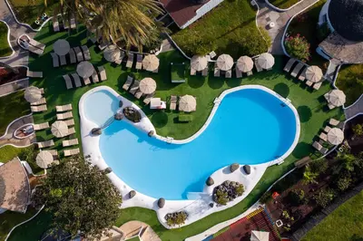 Piscina en o cerca de MUR Bungalows Parque Romantico