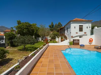 Piscina en o cerca de CASA RURAL LA MONTAÑETA
