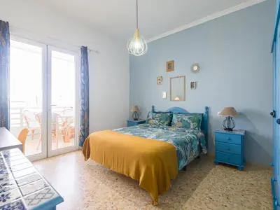 Cama o camas de una habitación en Casita Canaria Playa Beachfront Access & Lateral Ocean View With Terrace