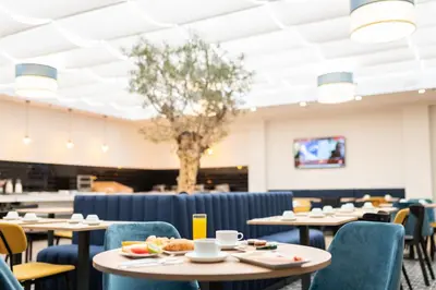 Un restaurante o sitio para comer en Hotel LIVVO Fataga