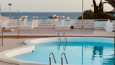 Piscina en o cerca de Comfortable flat close to the beach