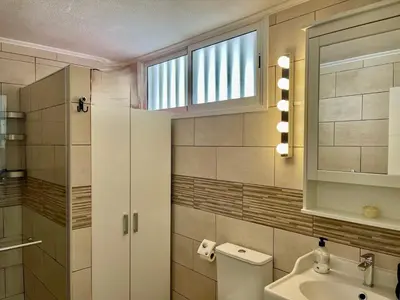 Un baño de Casa Lindi - Apartment near Puerto Rico beach