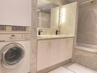 Un baño de 100 m2 Penthouse on the beach.