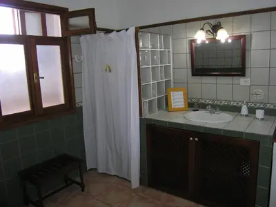 Un baño de Vivelorural Casa Saulo 3, cozy stay in Agüimes