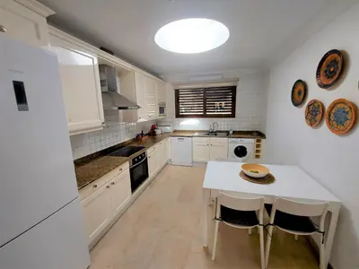 Una cocina o zona de cocina en Villa Happiness - Luxury chalet with sea view