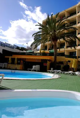 Piscina en o cerca de Apartamentos Las Dunas