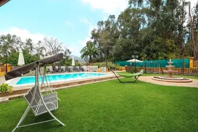 Piscina en o cerca de Majestic Mountain Villa with heated pool