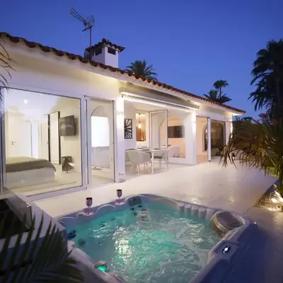 Sun Club P65 Premium Bungalow