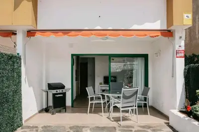 Un patio o zona al aire libre en apartment with garden a few minutes from the sea