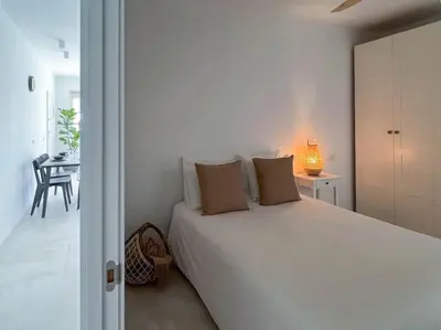 Cama o camas de una habitación en Modern Sea Front Retreat