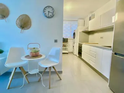 Una cocina o zona de cocina en Las Olas en Playa del Inglés