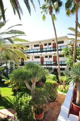 Jardín al aire libre en Apartment Hotel TABOGA