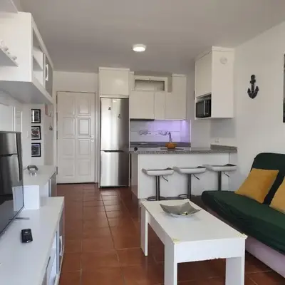 Horizon Views - Excellent location with ocean view