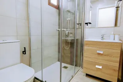 Un baño de Turquesa 4th by CASAS COCODRILO