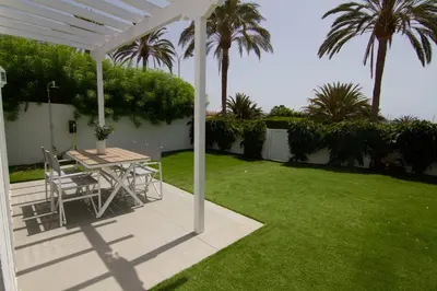 Jardín al aire libre en Bungalow con jardín en Pasito PM40