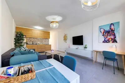 Una televisión o centro de entretenimiento en Apartamento Peka's Place