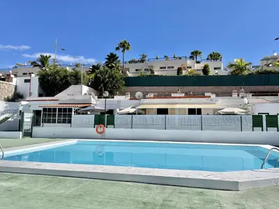 Piscina en o cerca de HomeForGuest Amplio apartamento con piscina y terraza en Mogan